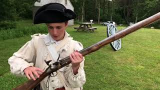 Demonstration of a minuteman’s gear [upl. by Durkin509]