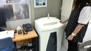 How to oil paper shredder [upl. by Veradis]