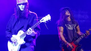 SLASH VS BUCKETHEAD [upl. by Tneciv]