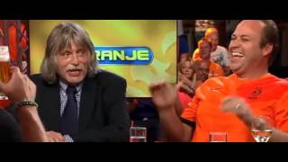 Johan Derksen loopt polonaise in VI Oranje [upl. by Medea]