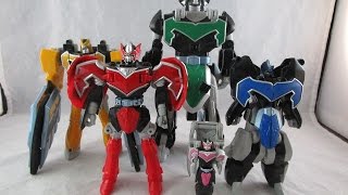 Retro Review Titan Megazord Power Rangers Mystic Force [upl. by Enaxor861]