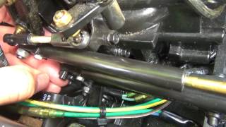 Adjusting Linkage on Mercury Force 1998 motor video 1 [upl. by Nosirrah]