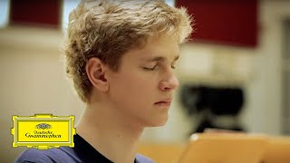 Jan Lisiecki – Chopin Nocturne in C sharp minor Op Posth [upl. by Rufus]