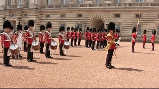 1st Battalion Grenadier Guards Corps of Drums  Buckingham Palace 7 June 2015 [upl. by Yrehc]