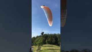 Gleitschirm fliegt alleine  Paraglider flying on its own [upl. by Arthur281]