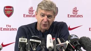 Wenger hits back at Fergie book [upl. by Macrae]