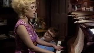 Madeline Kahn singing to Burt Reynolds [upl. by Nylesoj]