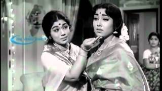 Gemini Ganesan Hits  Punnagai mannan HD Song [upl. by Nisse]