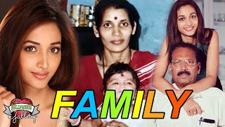 Srinidhi Shetty KGF Family With Parents Sister Career and Biography [upl. by Mclaughlin]