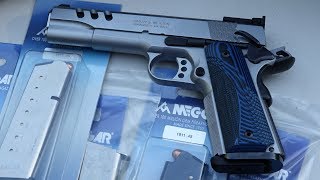 Smith amp Wesson Performance Center 1911 Review PC 1911 [upl. by Kire]